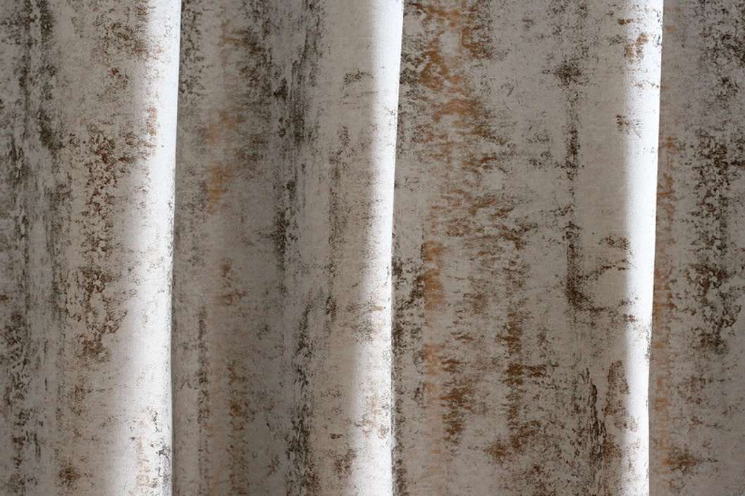 Szürke alapon bronz metál koptatott hatású sötétítő függöny textil anyag