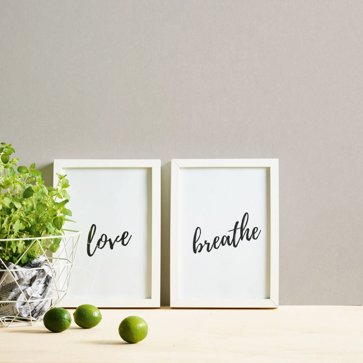 Szürke egyszínű vlies dekor tapéta