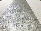Szürke ezüst csíkos mintás tapéta metál fényű felülettel