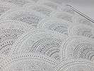 Szürke fehér orientális geometrikus mintás Khroma design tapéta