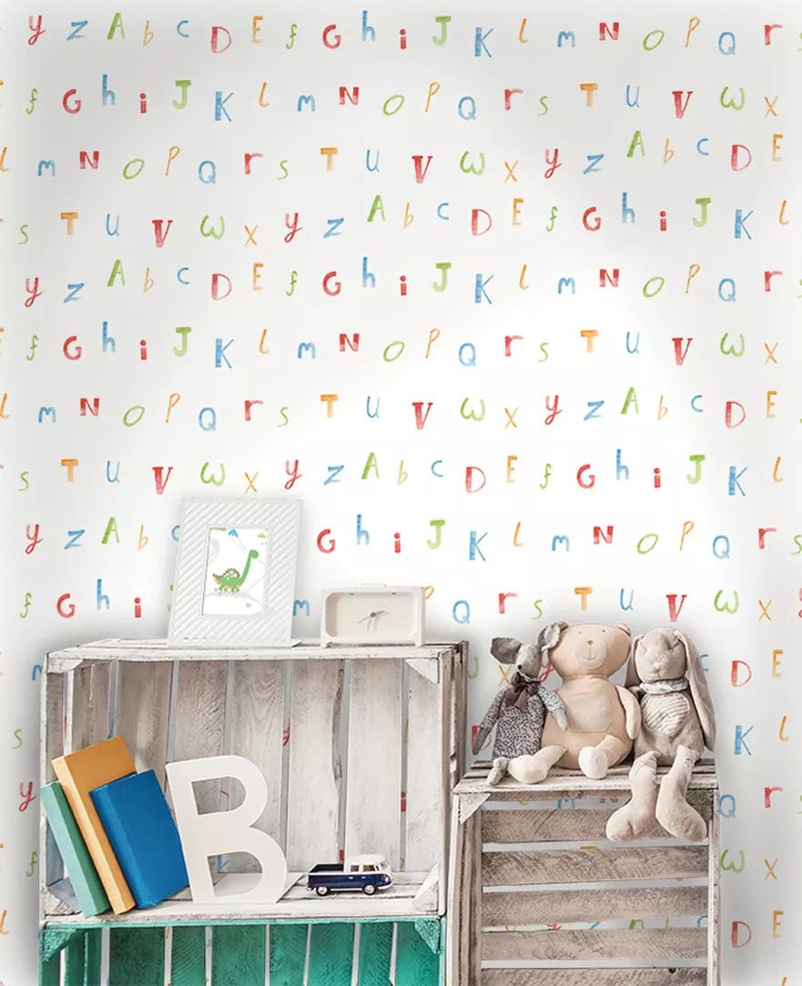 Tapéta gyerekszobába színes betűs mintával