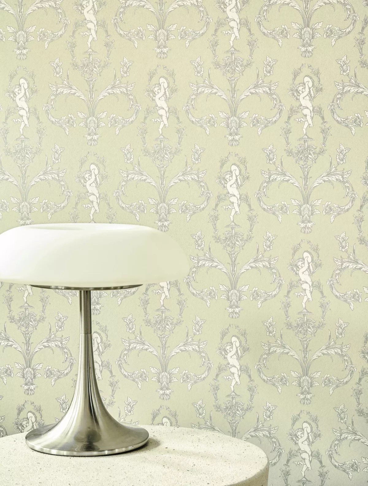 Toile stílusú design tapéta csörgődobos bachus és virágok mintával zöld és ezüst színben