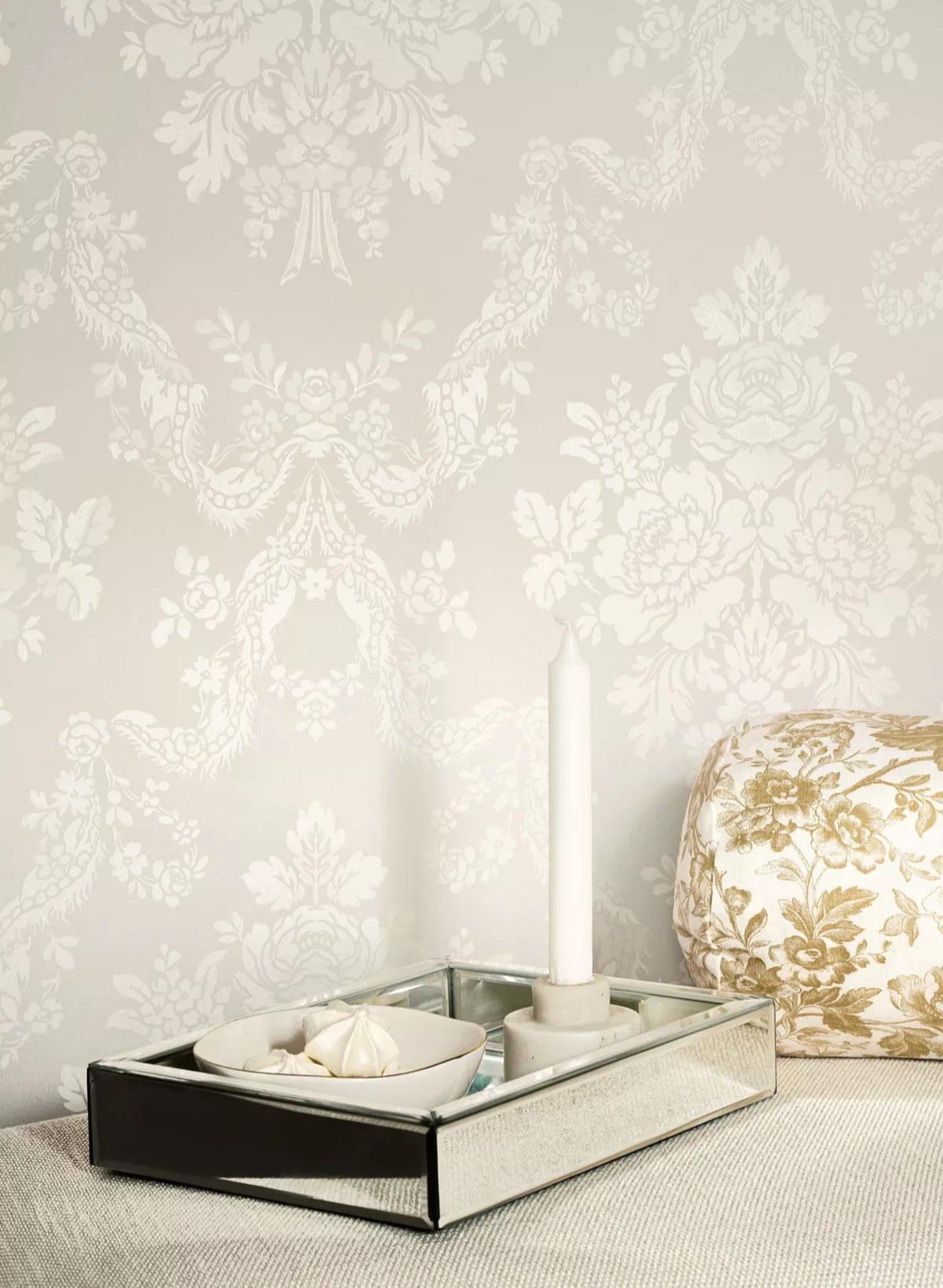 Toile stílusú design tapéta nagy rózsa mintával szürke és ezüst színben