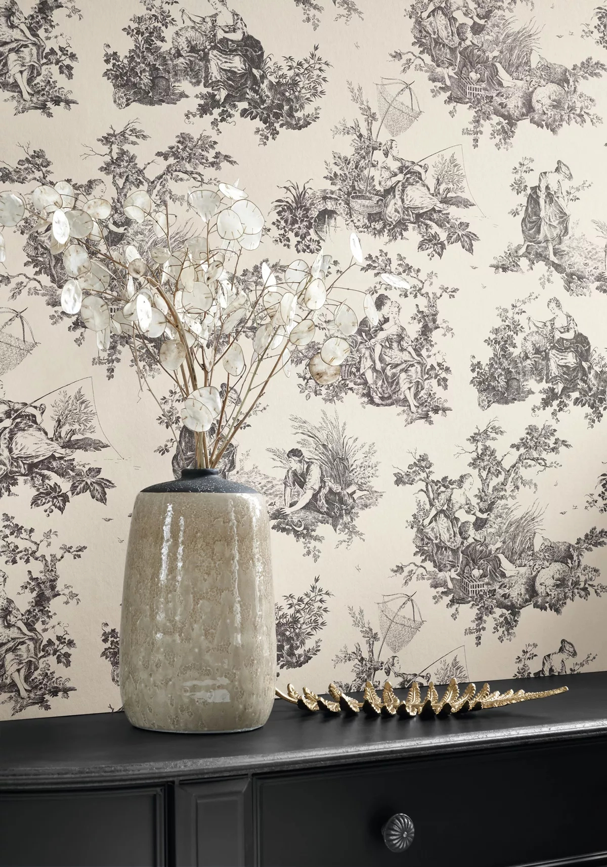 Toile stílusú design tapéta paraszti életkép mintával fekete színben