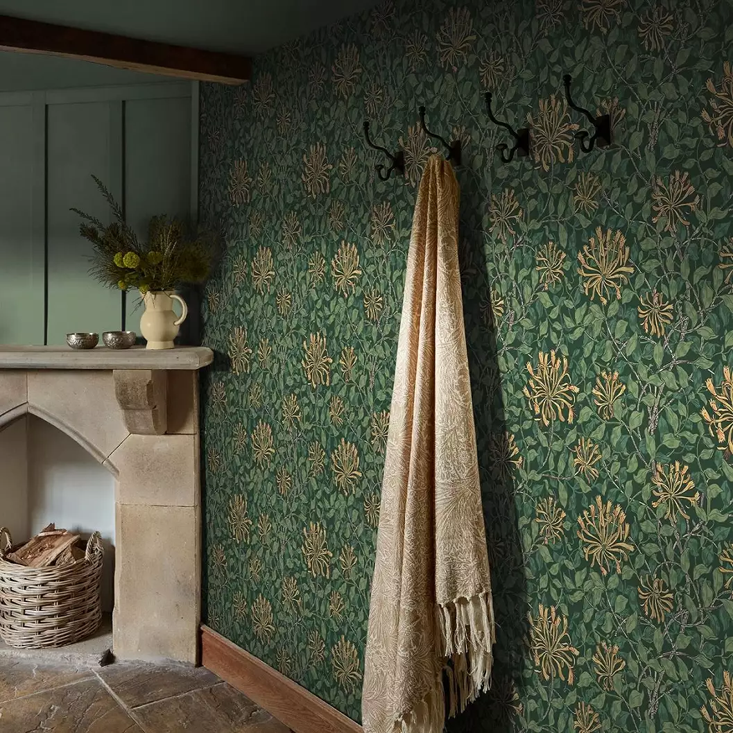 William Morris dekor tapéta zöld levél narancssárga lonc virág mintával