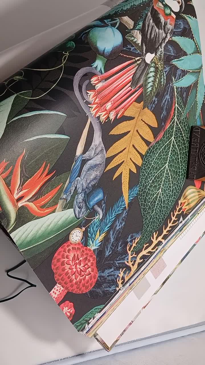 Bohém trópusi mintás design tapéta fekete alapon