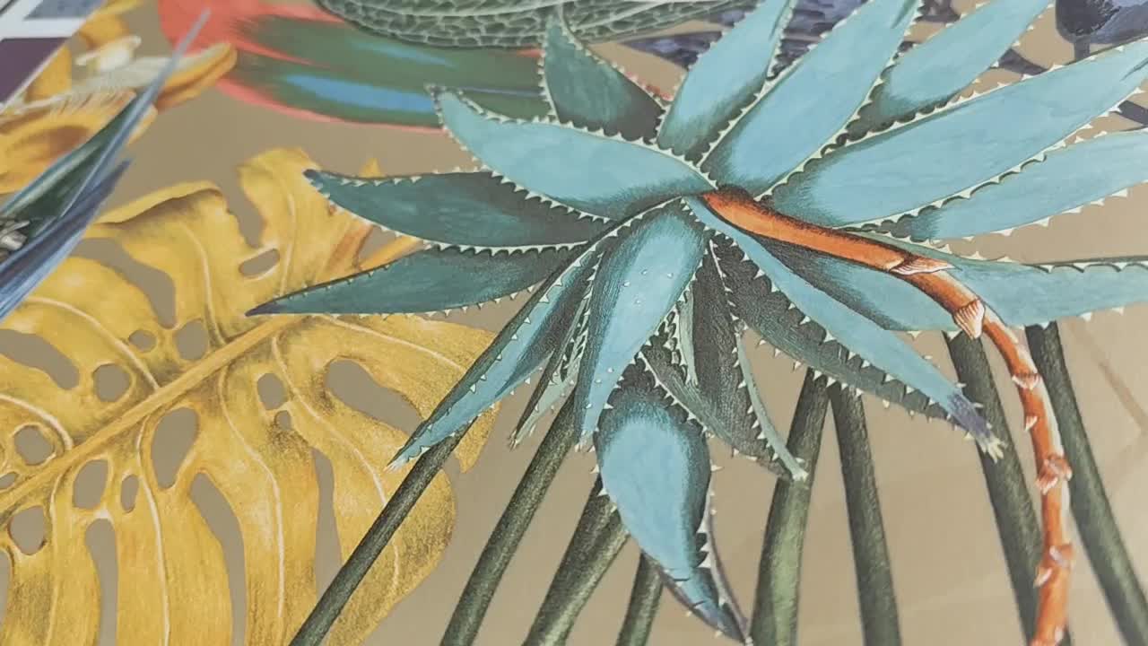 Trendi trópusi hangulatú sokszíinű design tapéta bohém állat mintákkal