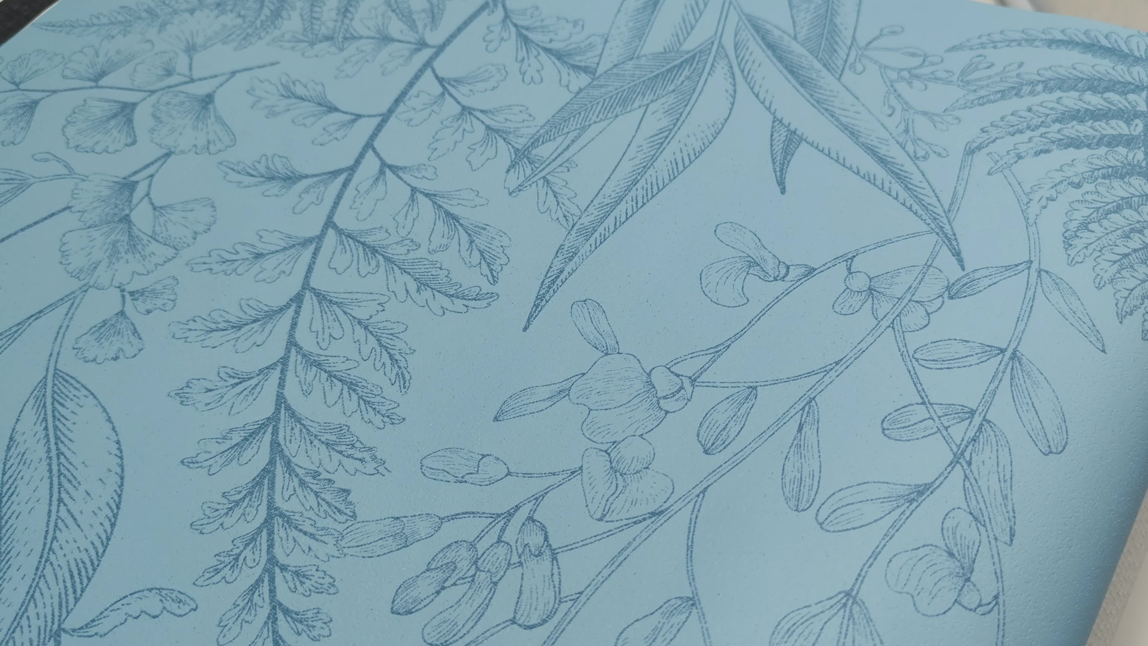 Kék design tapéta nagyléptékű levél mintával