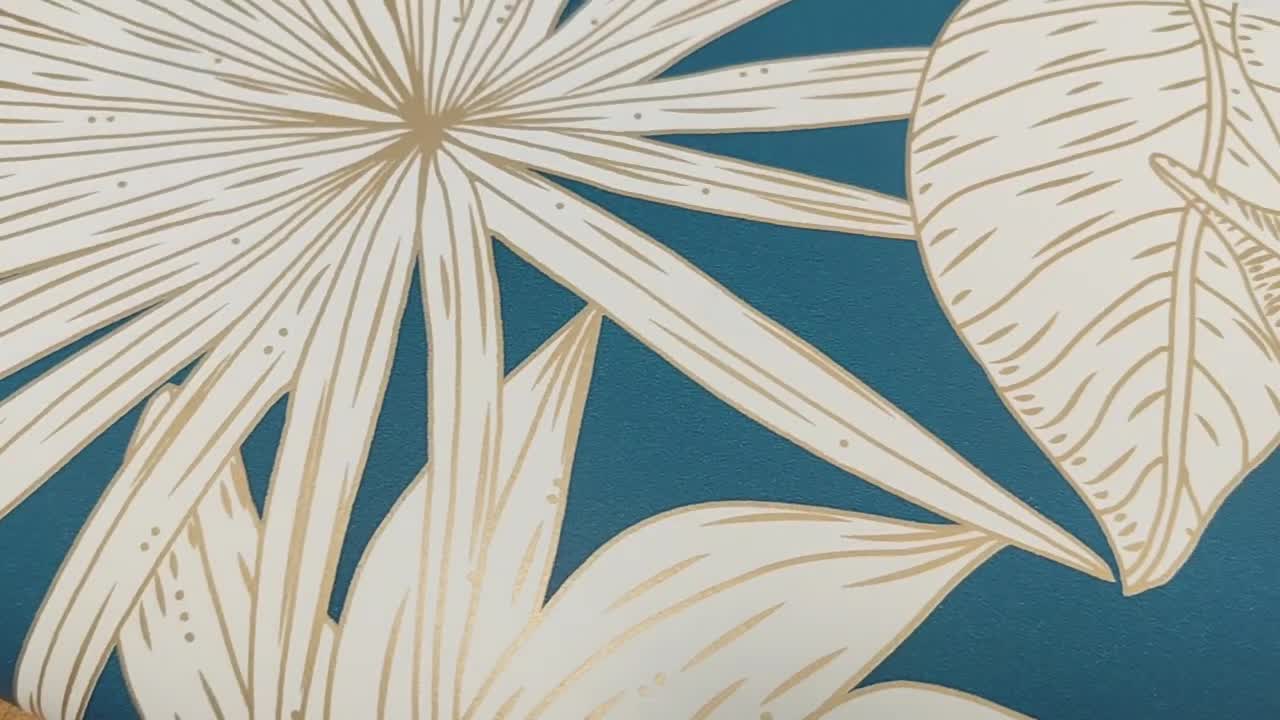 Zöldeskék alapon rajzolt pálmalevél mintás trendi prémium vlies tapéta