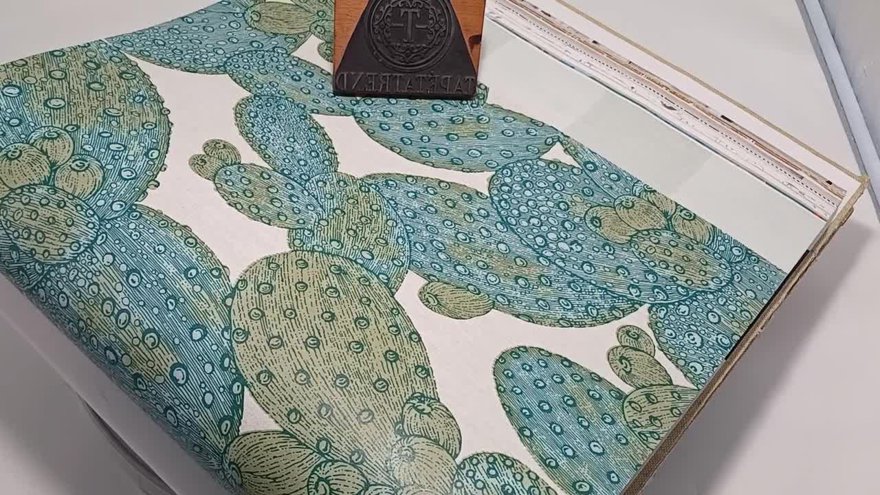 Design tapéta zöld kaktusz mintával