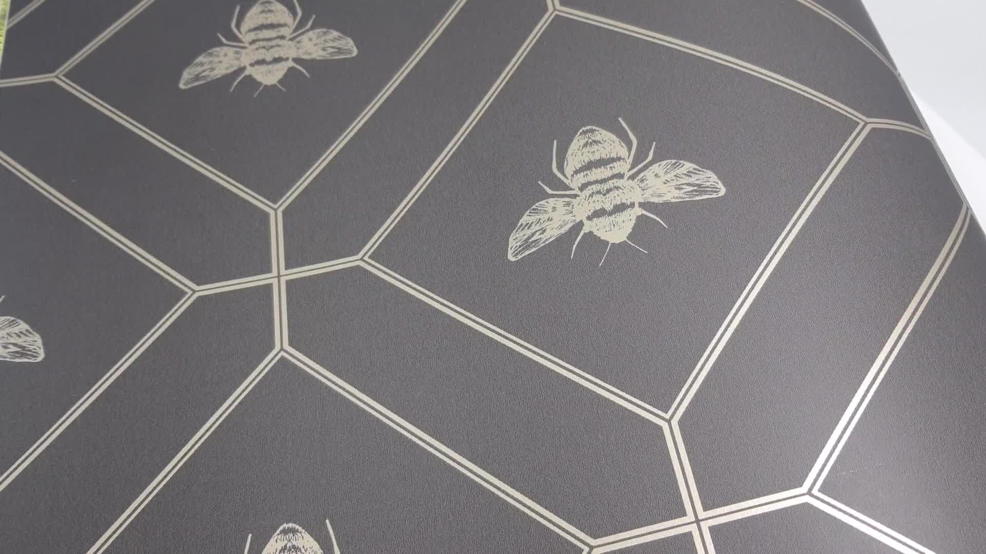 Design tapéta fekete arany méhhecske mintával metál fénnyel
