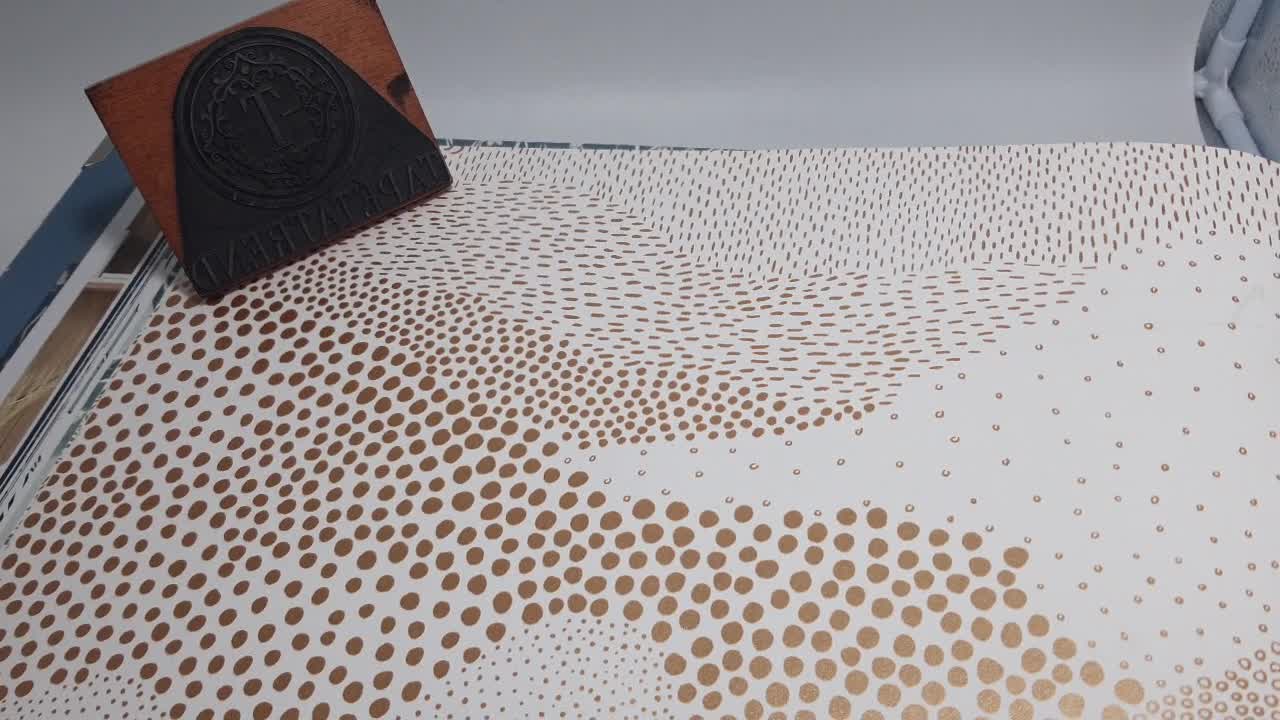 Fehér arany design tapéta hullám mintával