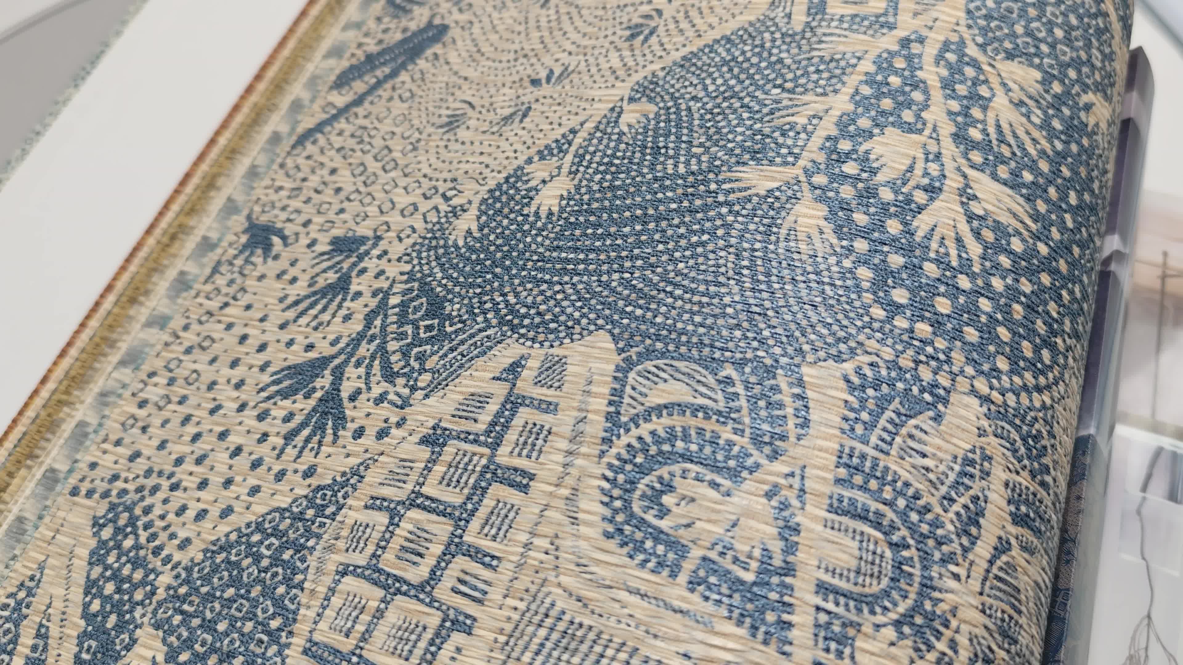 Kék szőtt hatású Japán prémium design tapéta 100cm széles