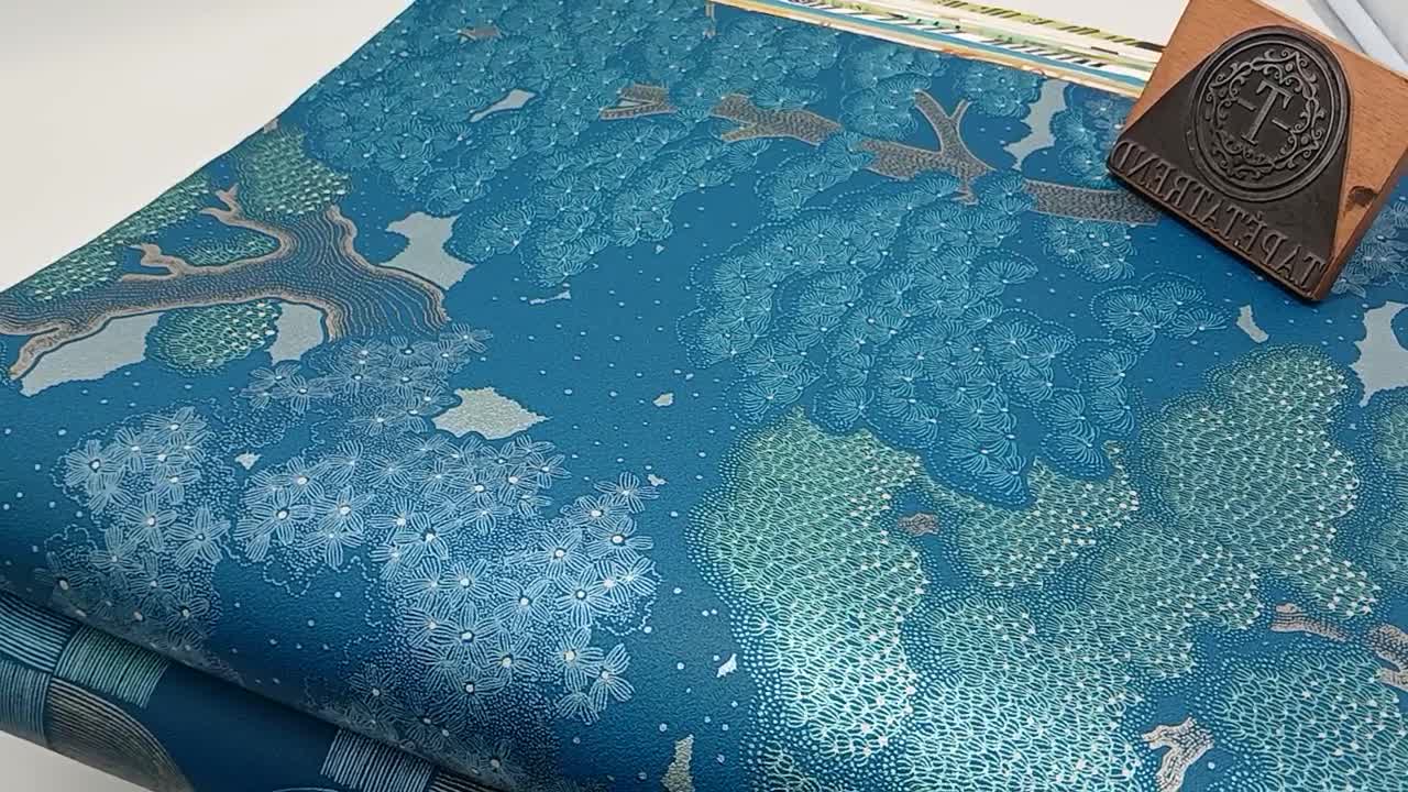 Kék keleties erdei fa mintás vlies design tapéta