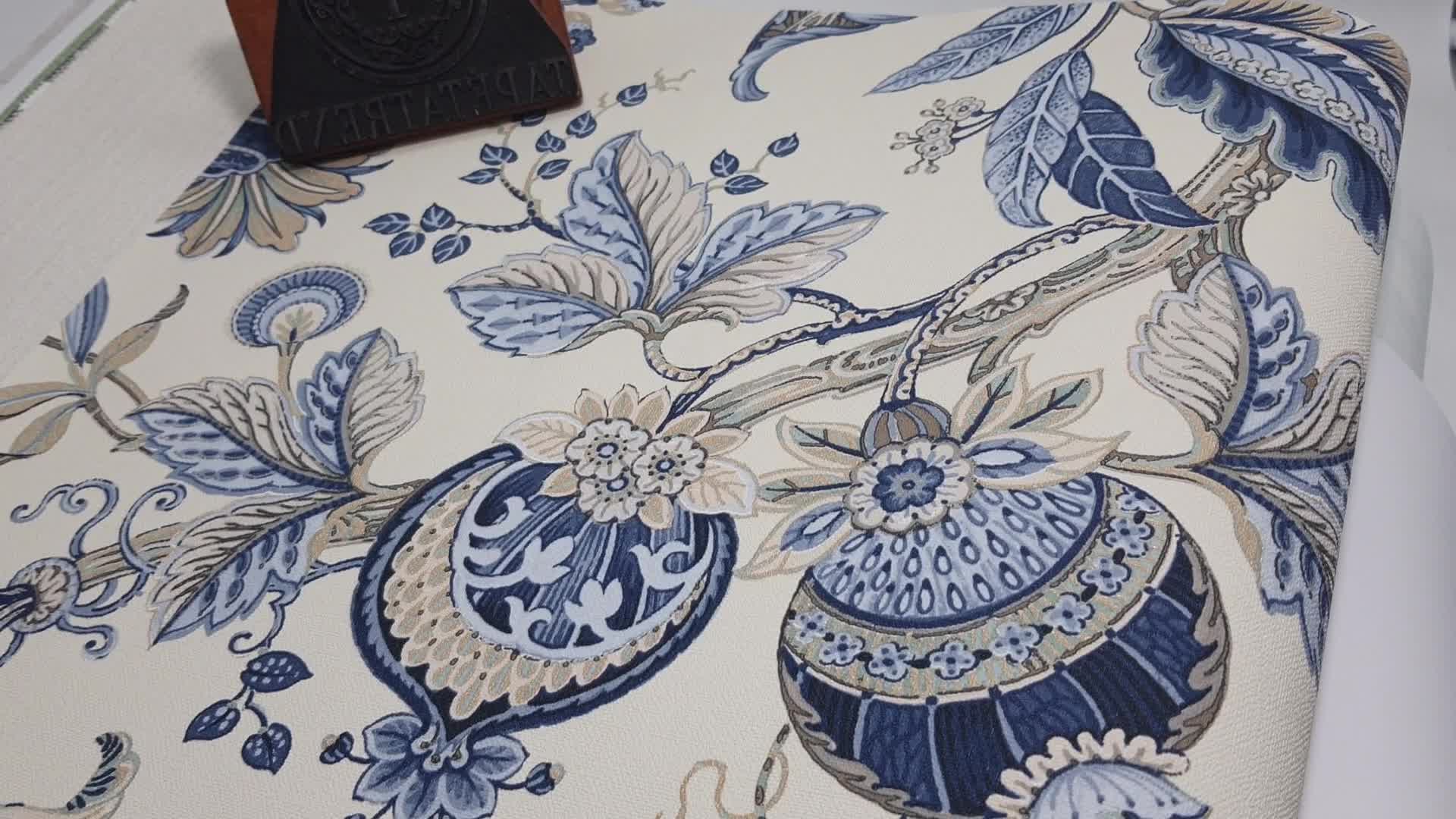 Kék klasszikus stílusú virágmintás olasz design tapéta