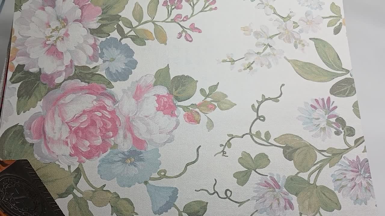 Klasszikus stílusú design tapéta rózsaszín rózsa mintával