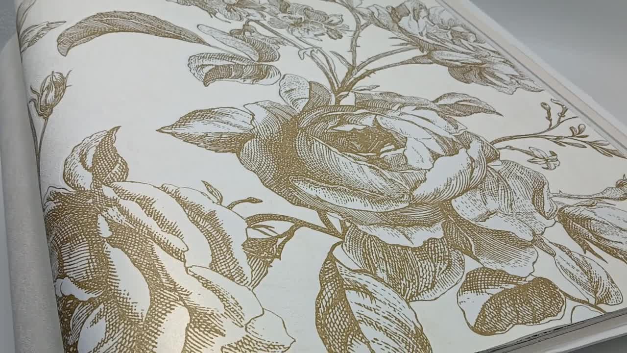 Fehér arany rózsa mintás vlies dekor tapéta