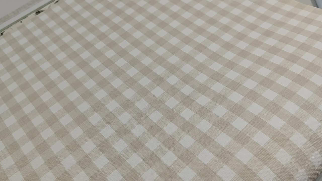 Kockás mintás vlies olasz dekor tapéta