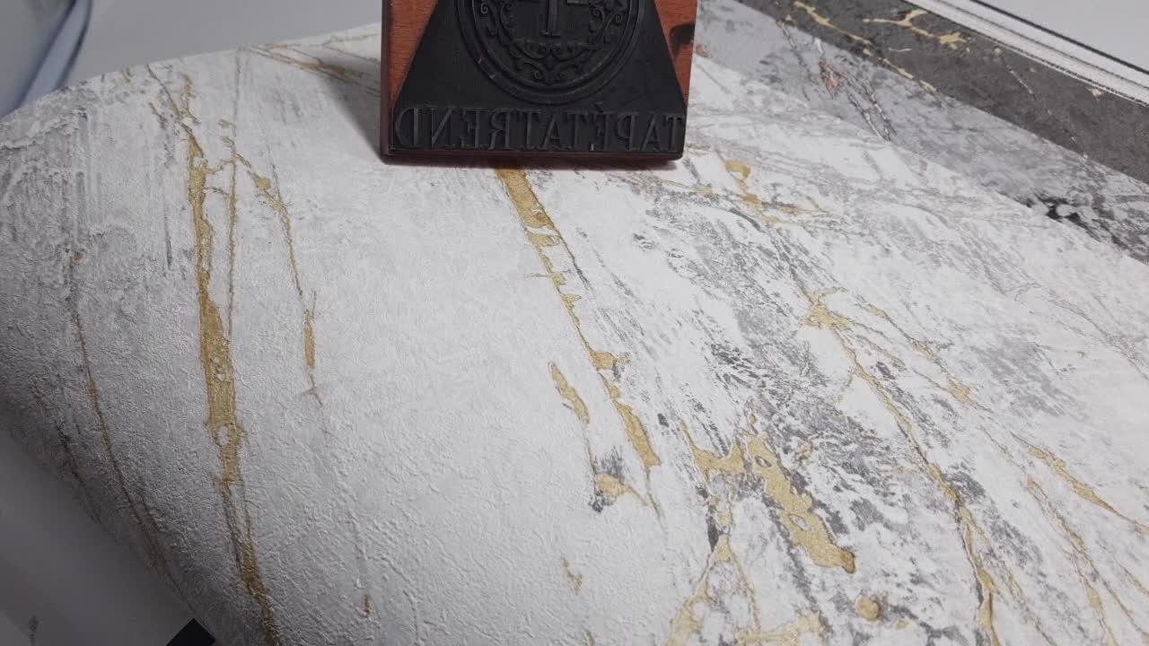 Márvány mintás mosható design tapéta szürke arany színekkel