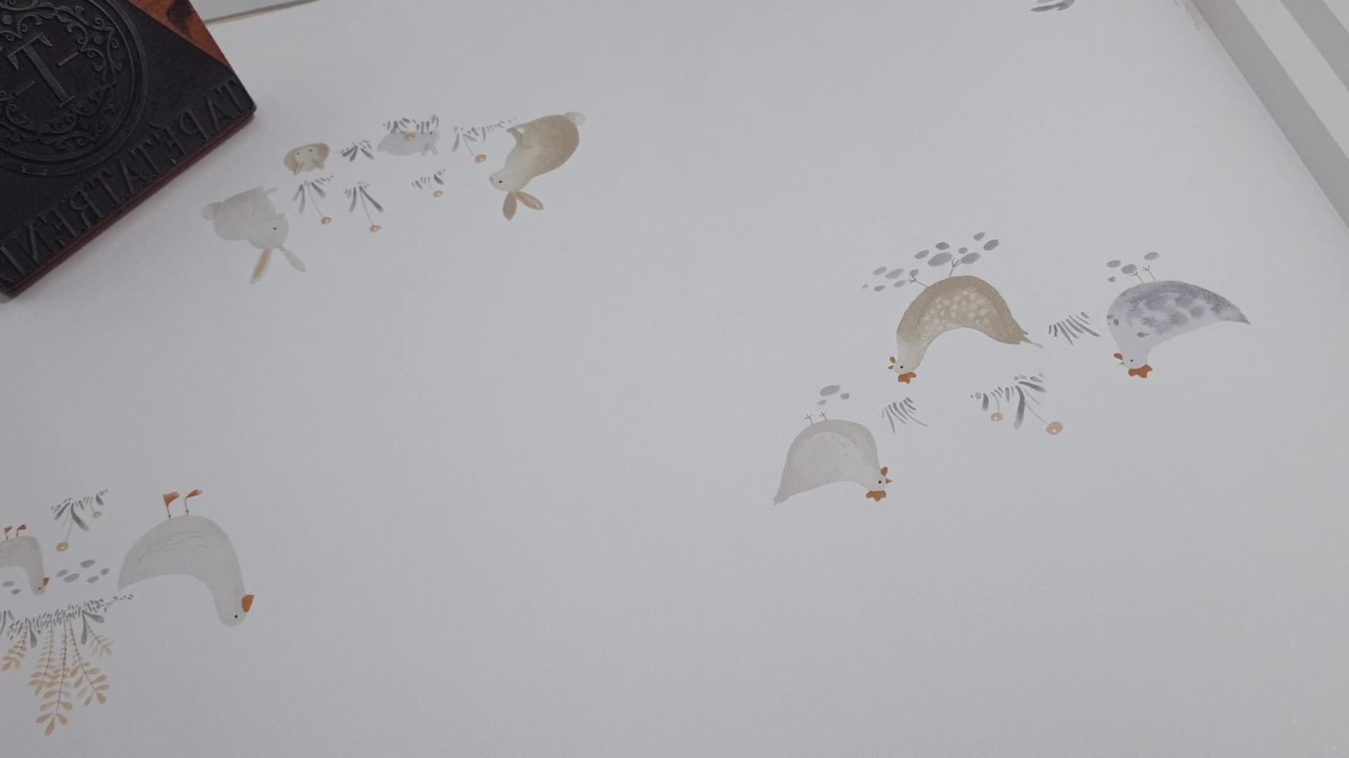 Fehér alapon tanyasi állat mintás gyerek design tapéta