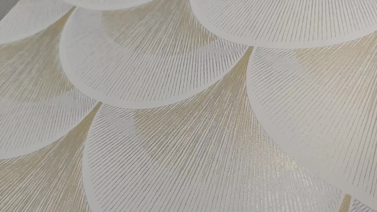 Elegáns világos beige design tapéta finom geometriai mintával