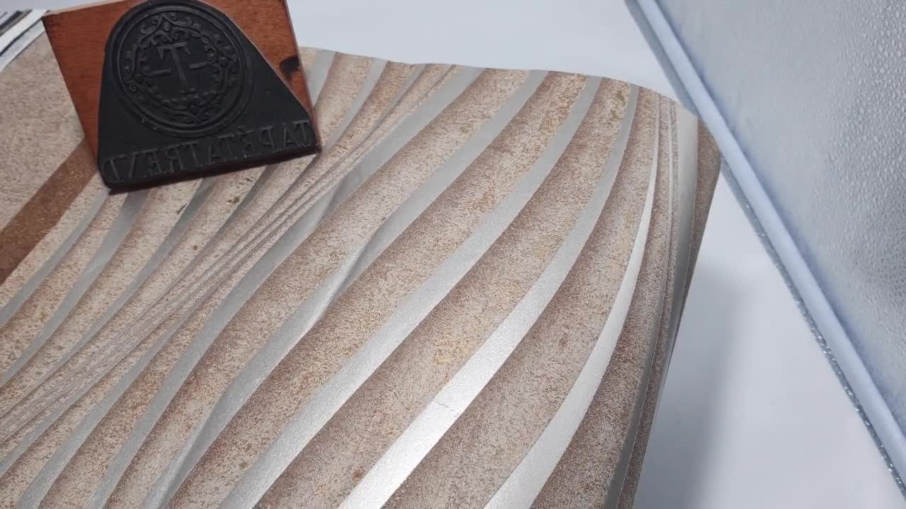 Design tapéta bronz elegáns hullám mintával