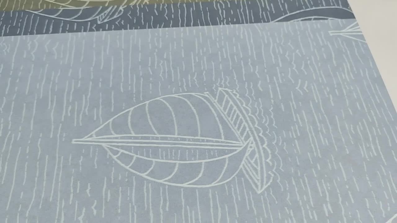 Gyerektapéta világos kék színben rajzolt hajó mintával