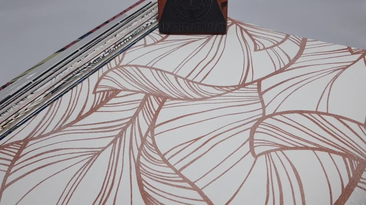 Bézs alapon púder elegáns levél mintás tapéta