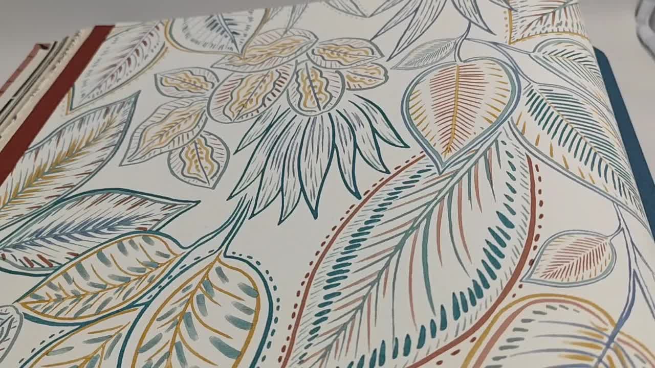 Leveles tapéta színes vidám levél mintával