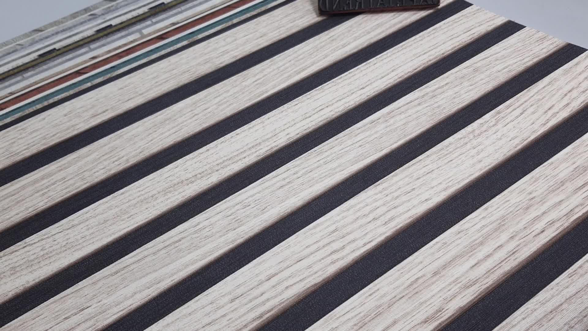 Faléc mintás tapéta világosbarna színben