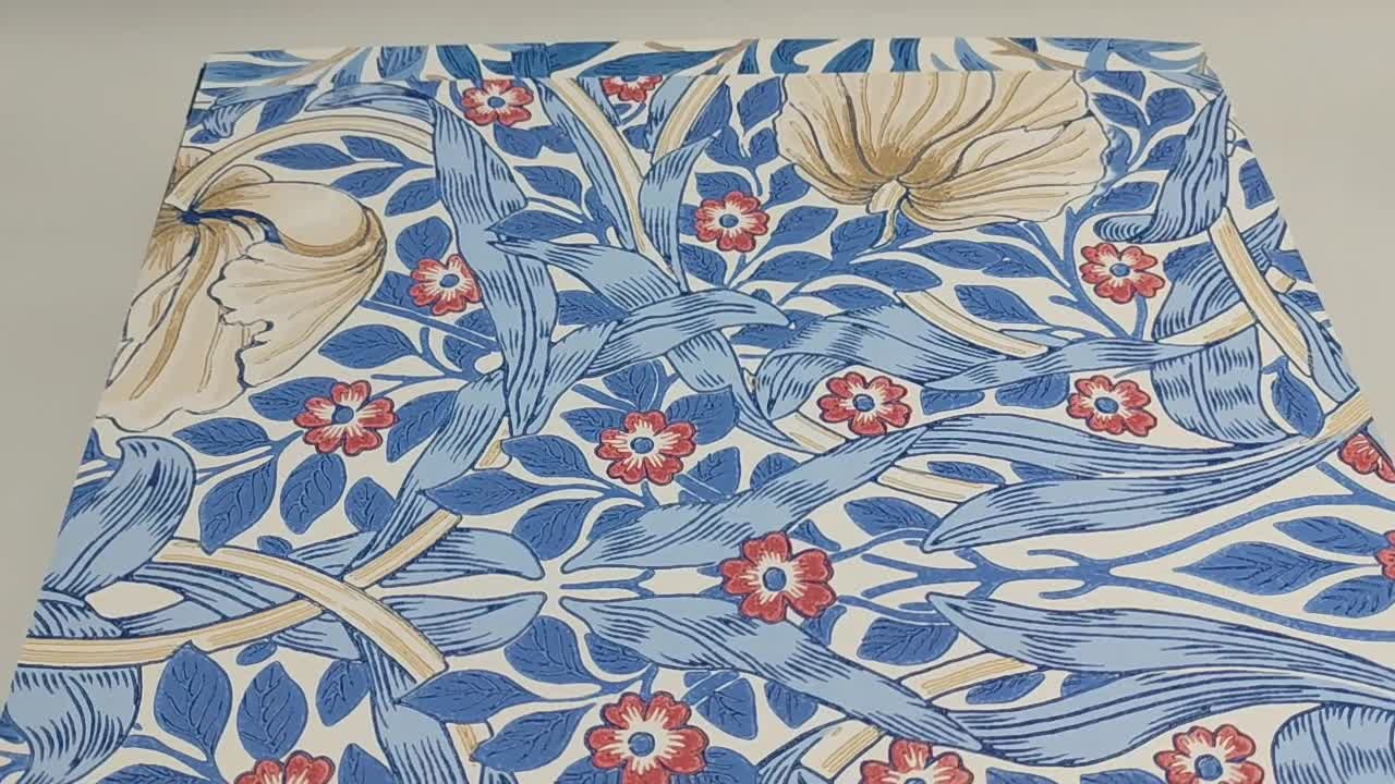 William Morris design tapéta klasszikus virágos mintával