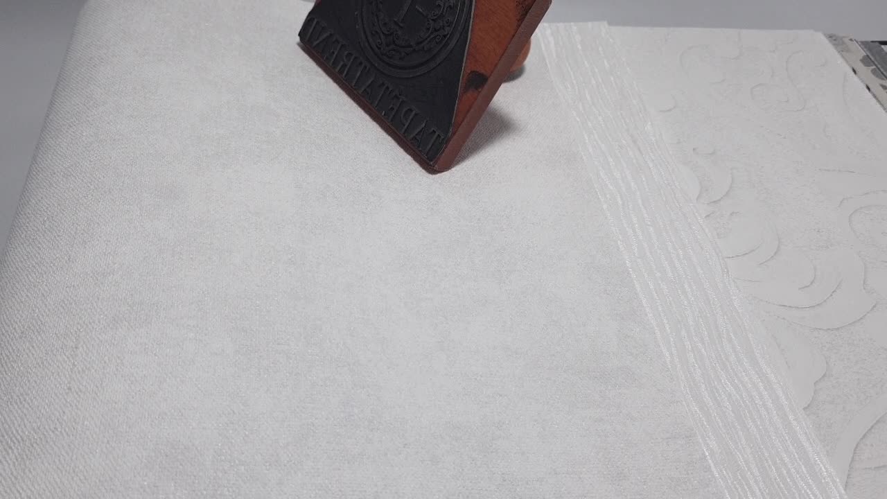 Krémfehér szürke koptatott textilhatású design tapéta