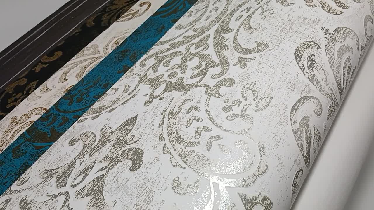 Fehér metál ezüst elegáns barokk mintás design tapéta