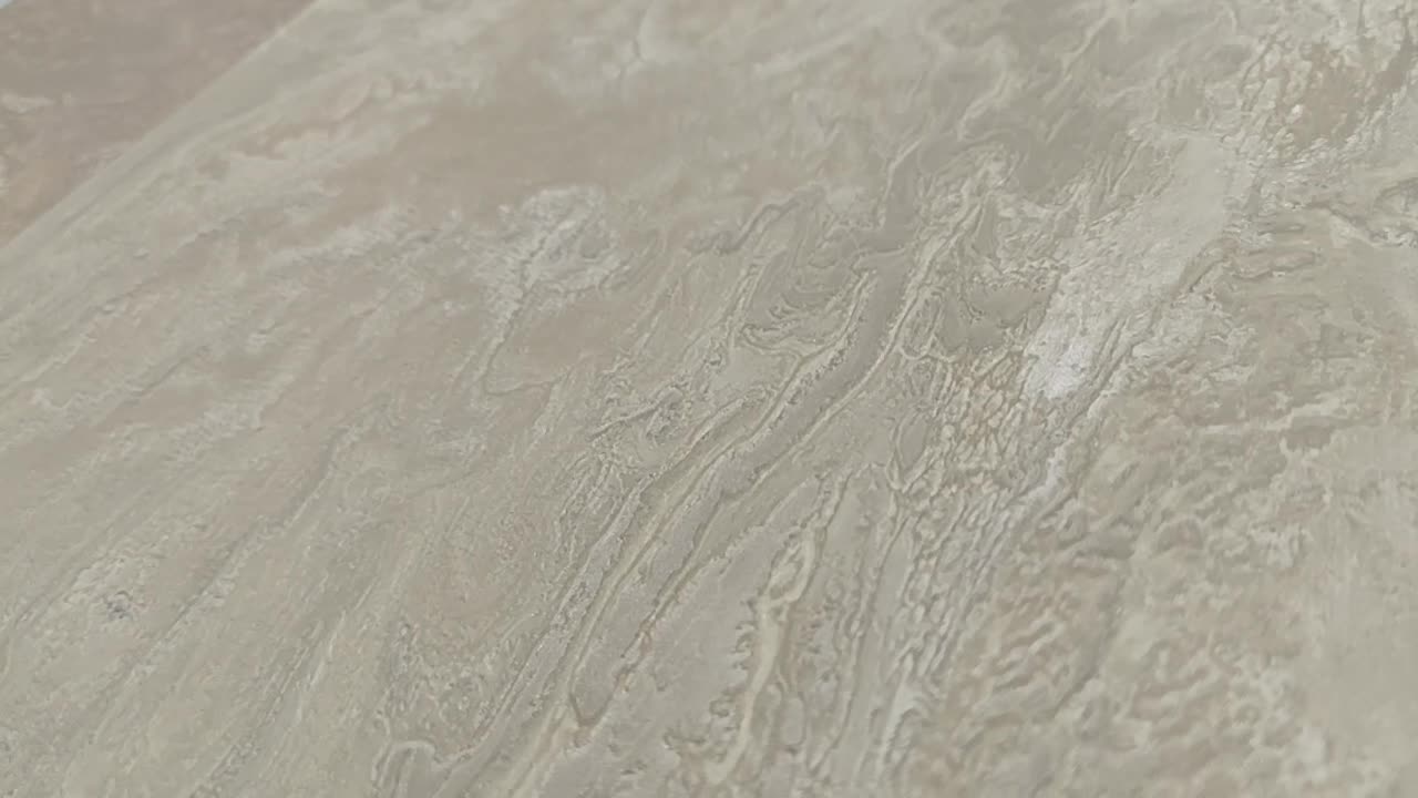 Beigés krém 106cm széles márvány mintás Trussardi design tapéta