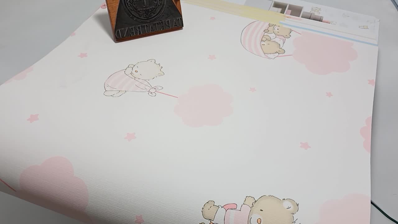 Rózsaszín maci felhő mintás kislány gyerek tapéta