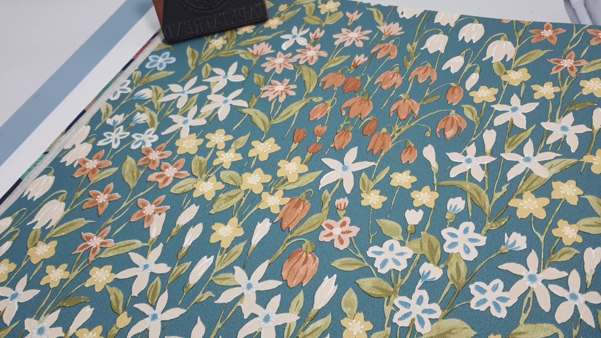 Türkiz virágmintás vinyl tapéta