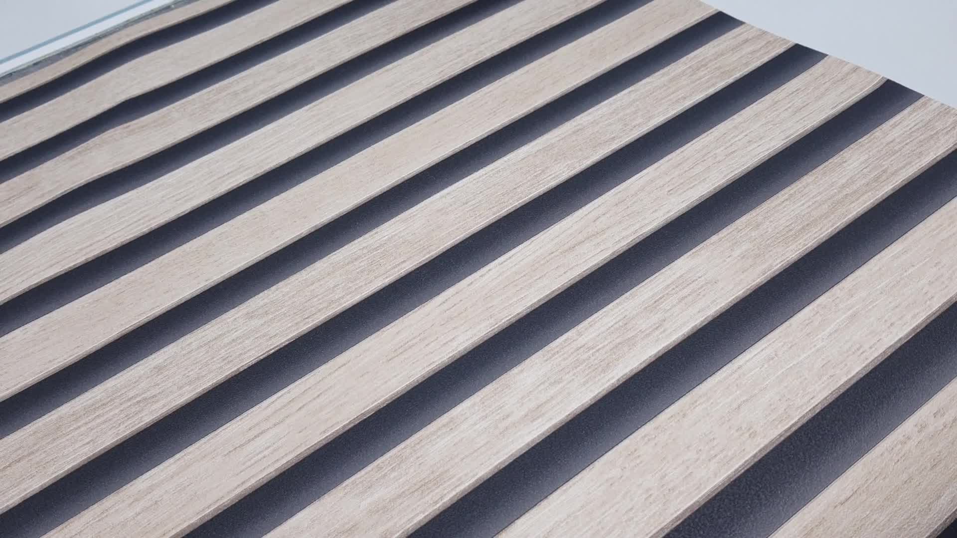 Világosbarna dekorléc mintás vinyl tapéta