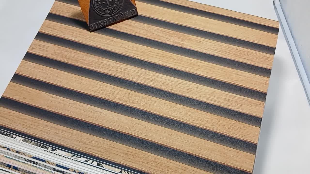 Dekorléc mintás vinyl design tapéta barna színben