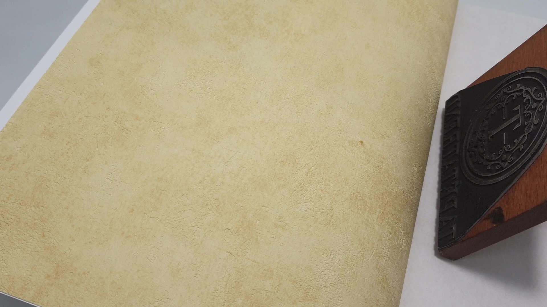 Sárga betonhatású vinyl design tapéta koptatással