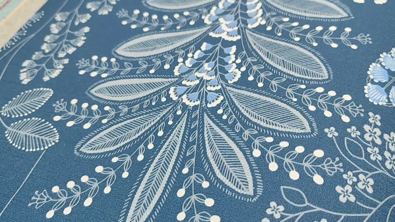 Kék népies vinyl tapéta leveles virágos mintával