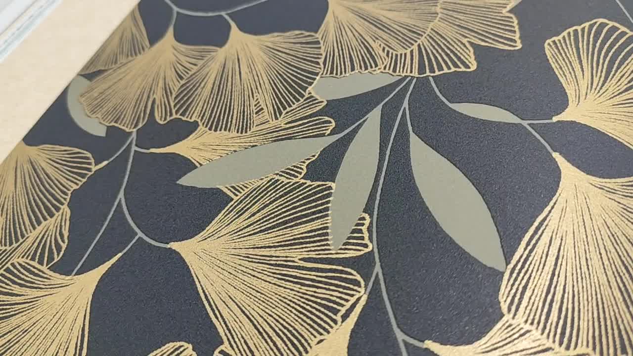 Elegáns dekor tapéta gingko levél mintával