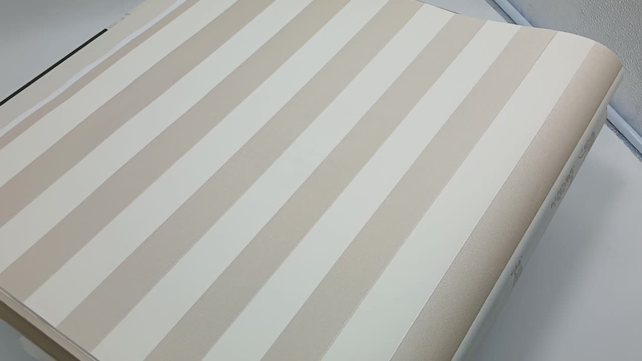 Vintage csíkos mintás krém bézs design tapéta