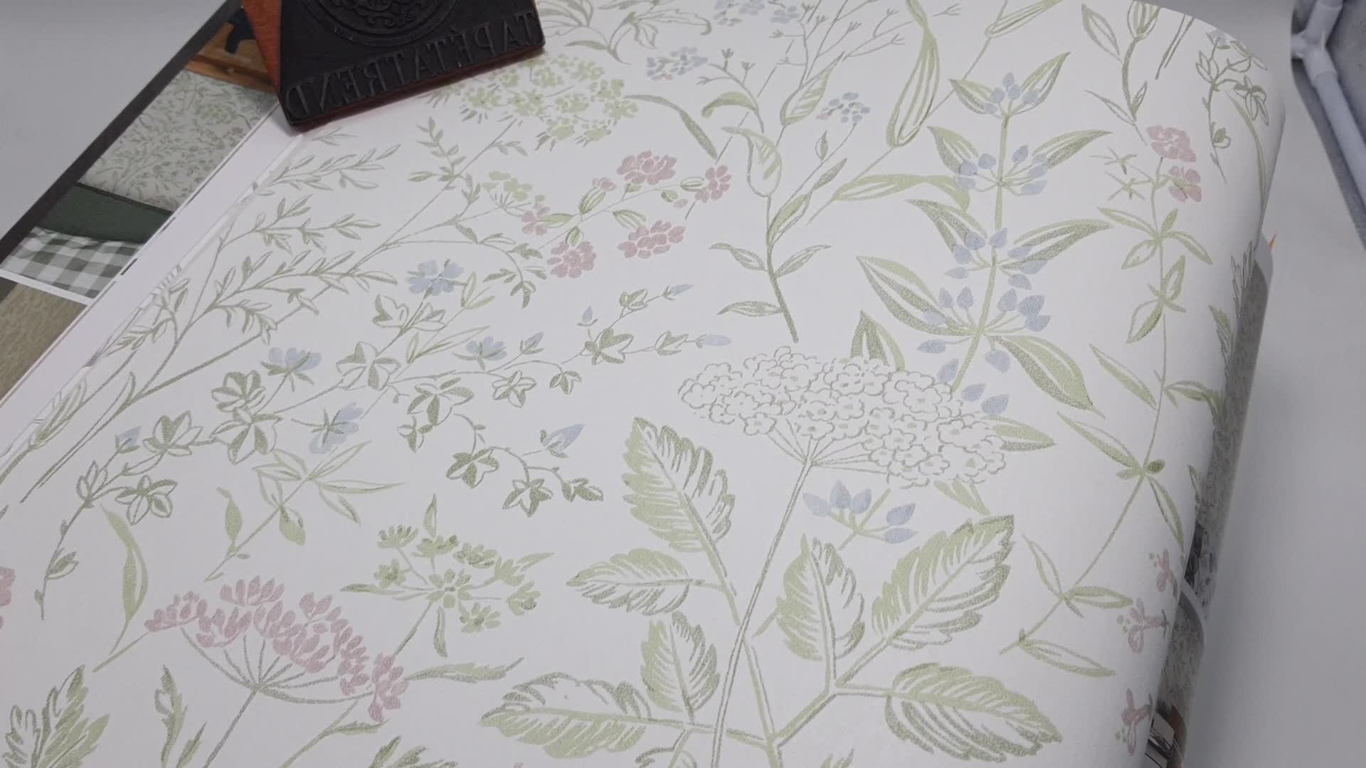 Skandi boras design tapéta mezei virágos mintával