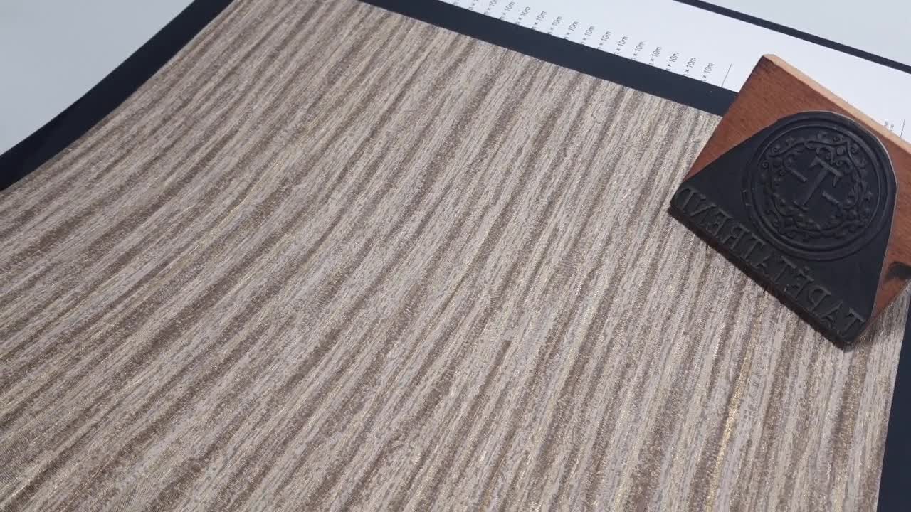 Barnás alapon struktúrált arany erezet mintás design tapéta