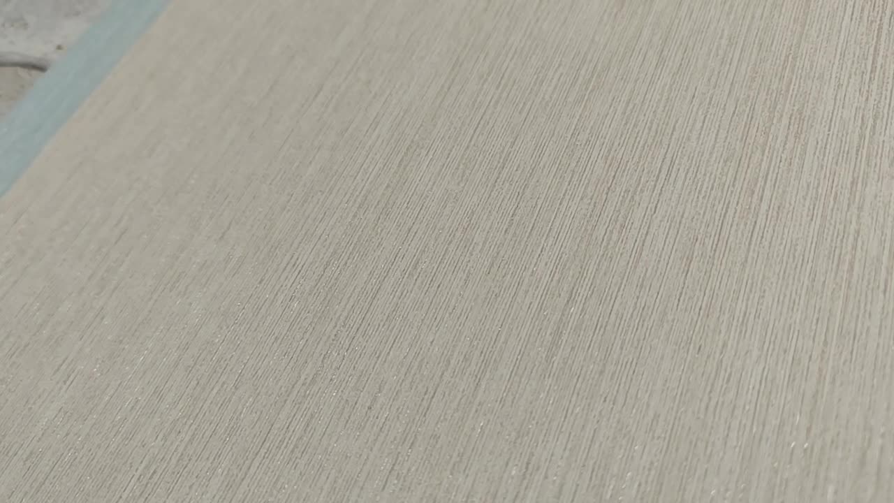 Bézs csíkos finom arany szálas elegáns design tapéta vinyl mosható