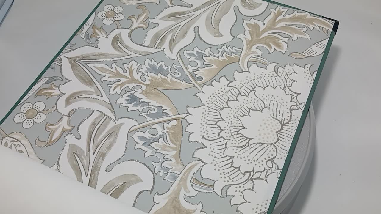 William Morris design tapéta szürke romantikus virágos mintával