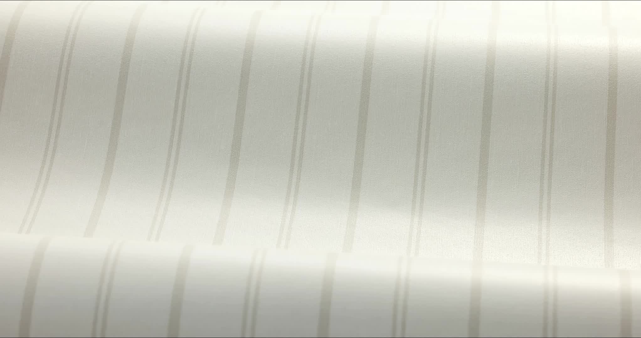 Csíkos mintás vlies dekor tapéta bézs alapom szürke csíkokkal