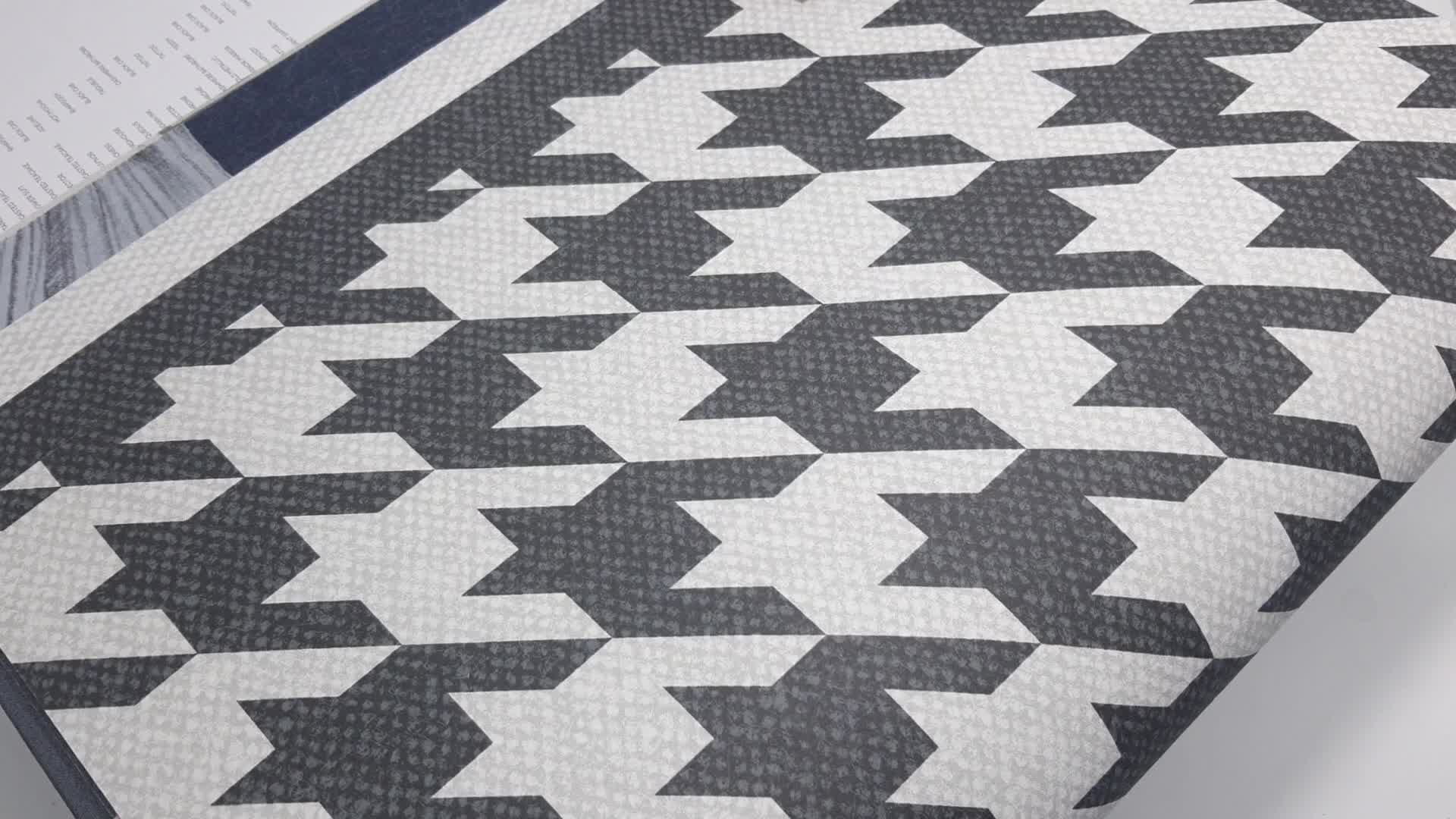 Szürke fekete tyúkláb mintás vlies angol tapéta