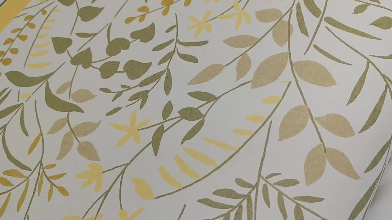 Levélmintás dekor tapéta keki sárga leveles mintával