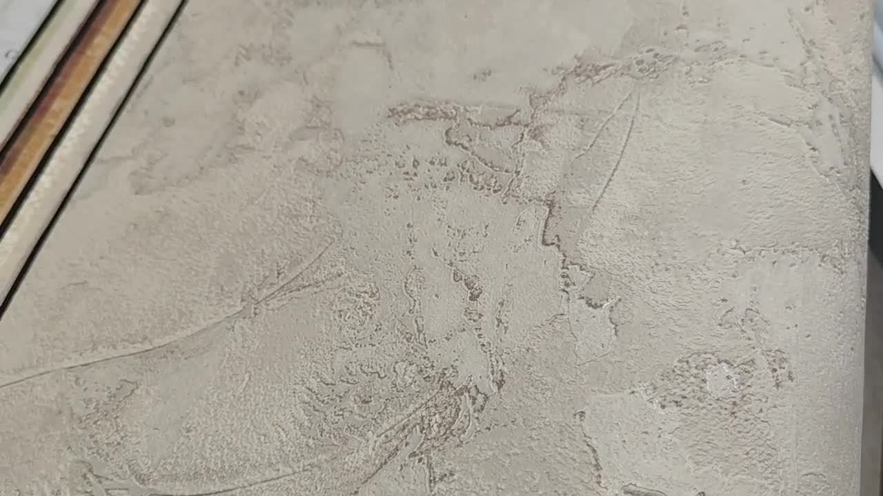 Olasz design tapéta struktúrált koptatott szüke beton mintával